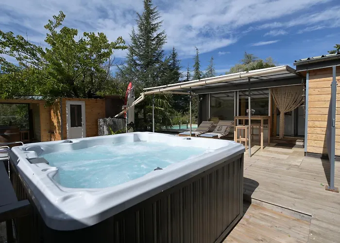 Cozy Jacuzzi Et Piscine En Haute Provence Apartment
